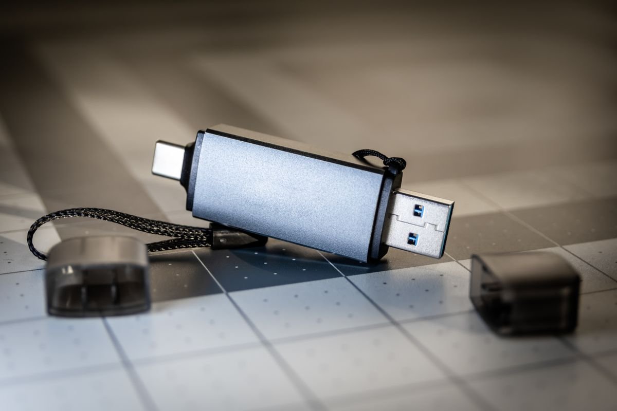 Cle USB SanDisk 64Go Ultra haute vitesse scellee