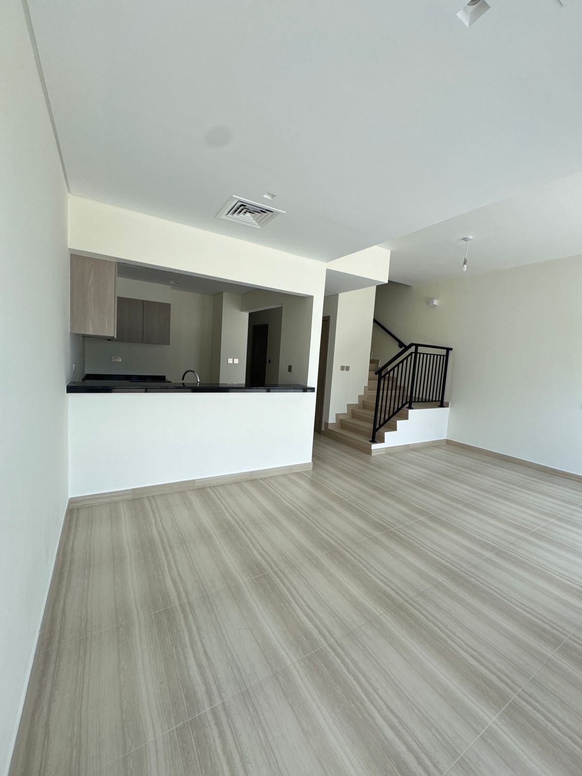 Duplex moderne 3 chambres, cuisine américaine équipée