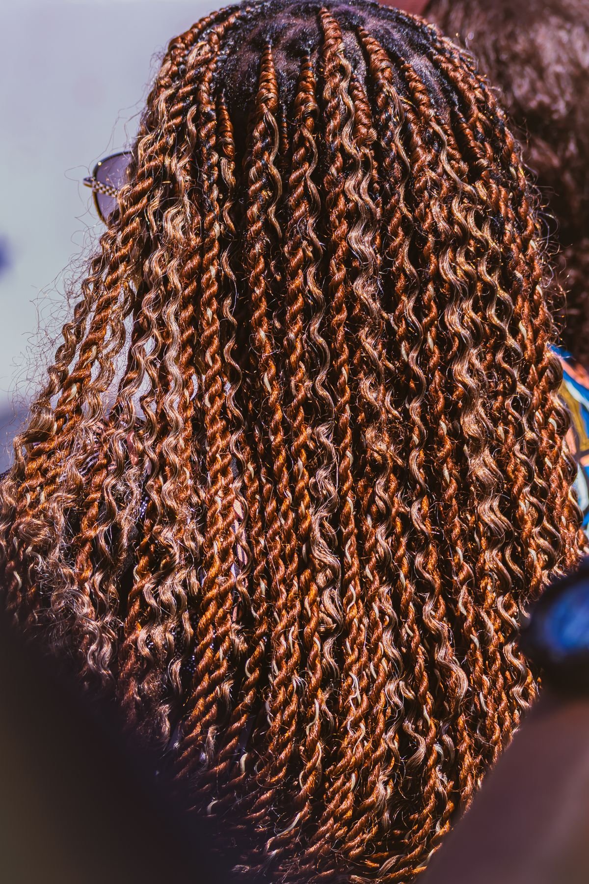 Mèche fibre tresses bouclées effet naturel multicolore