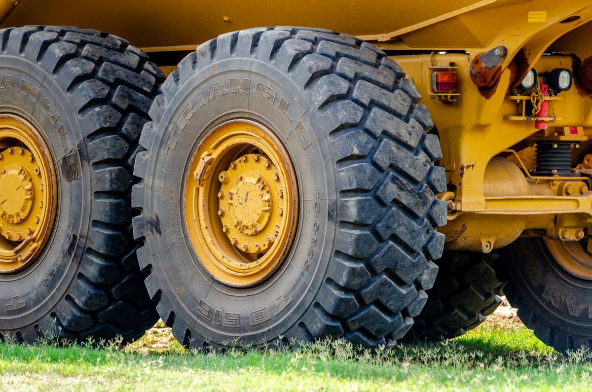 Lot 6 pneus poids lourd 315/80 R22.5 camion