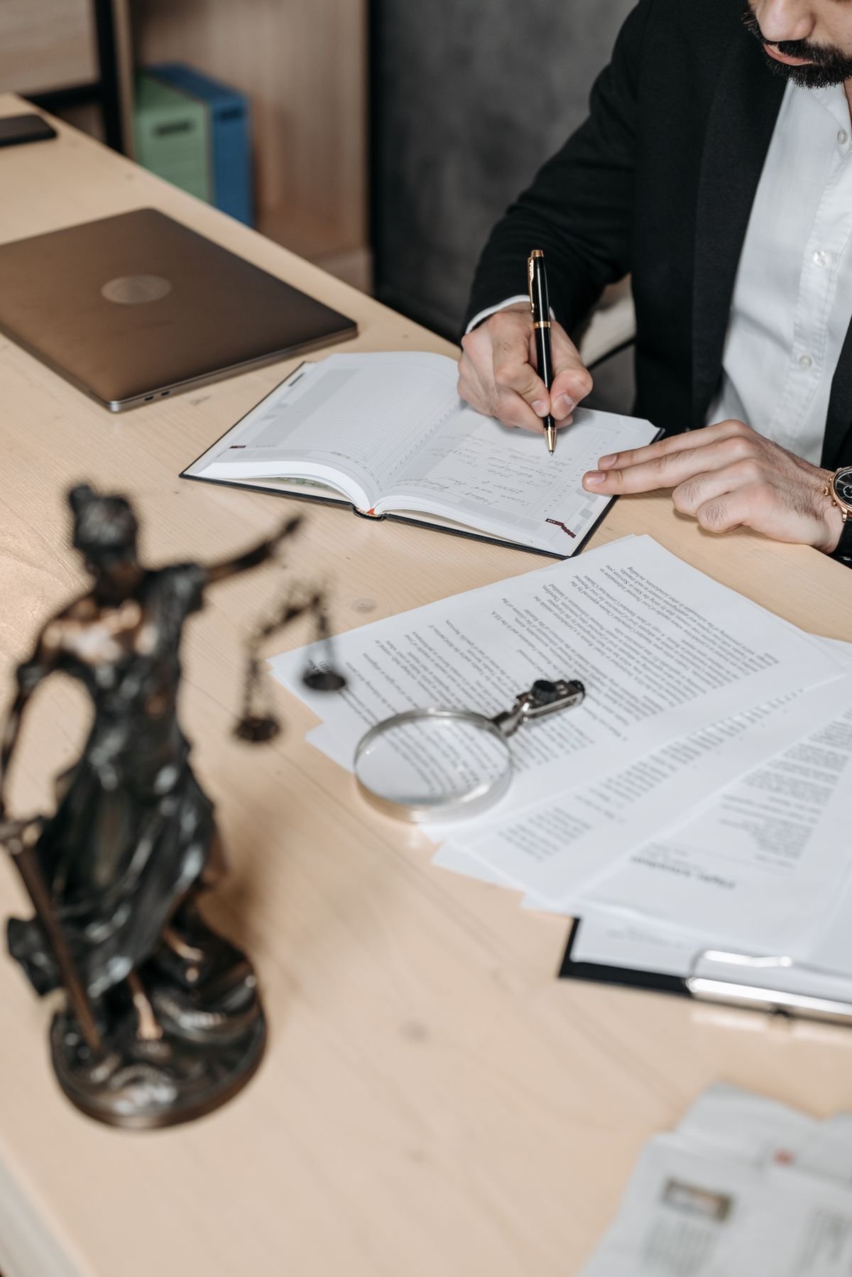 Conseil juridique rédaction contrats entreprise