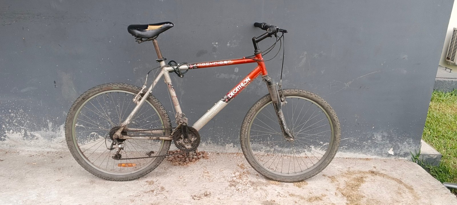 Vélo 27 vtt Decathlon 2e main a vendre